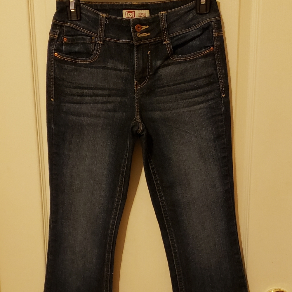 L.E.I Sophia Hipster Flare, Regular Size 3, Women's jeans in excellent condition